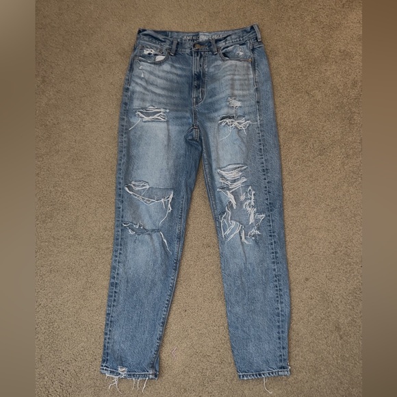 American Eagle Outfitter’s Mom Jeans high rise - Picture 3 of 8